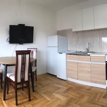 Apartman Azra เทรบินเย ภายนอก รูปภาพ